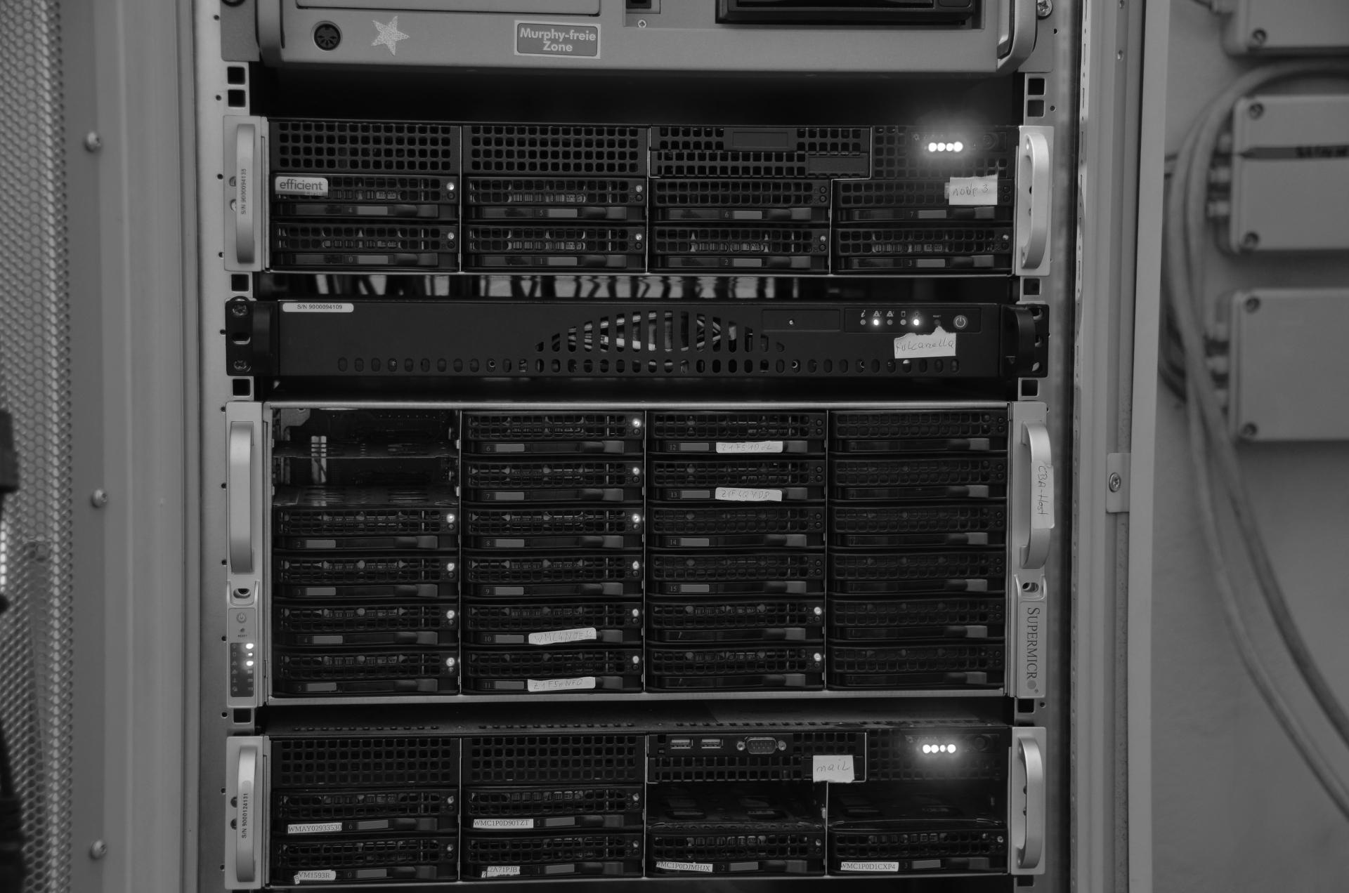 the_servus_datacenter_background_bright.jpeg